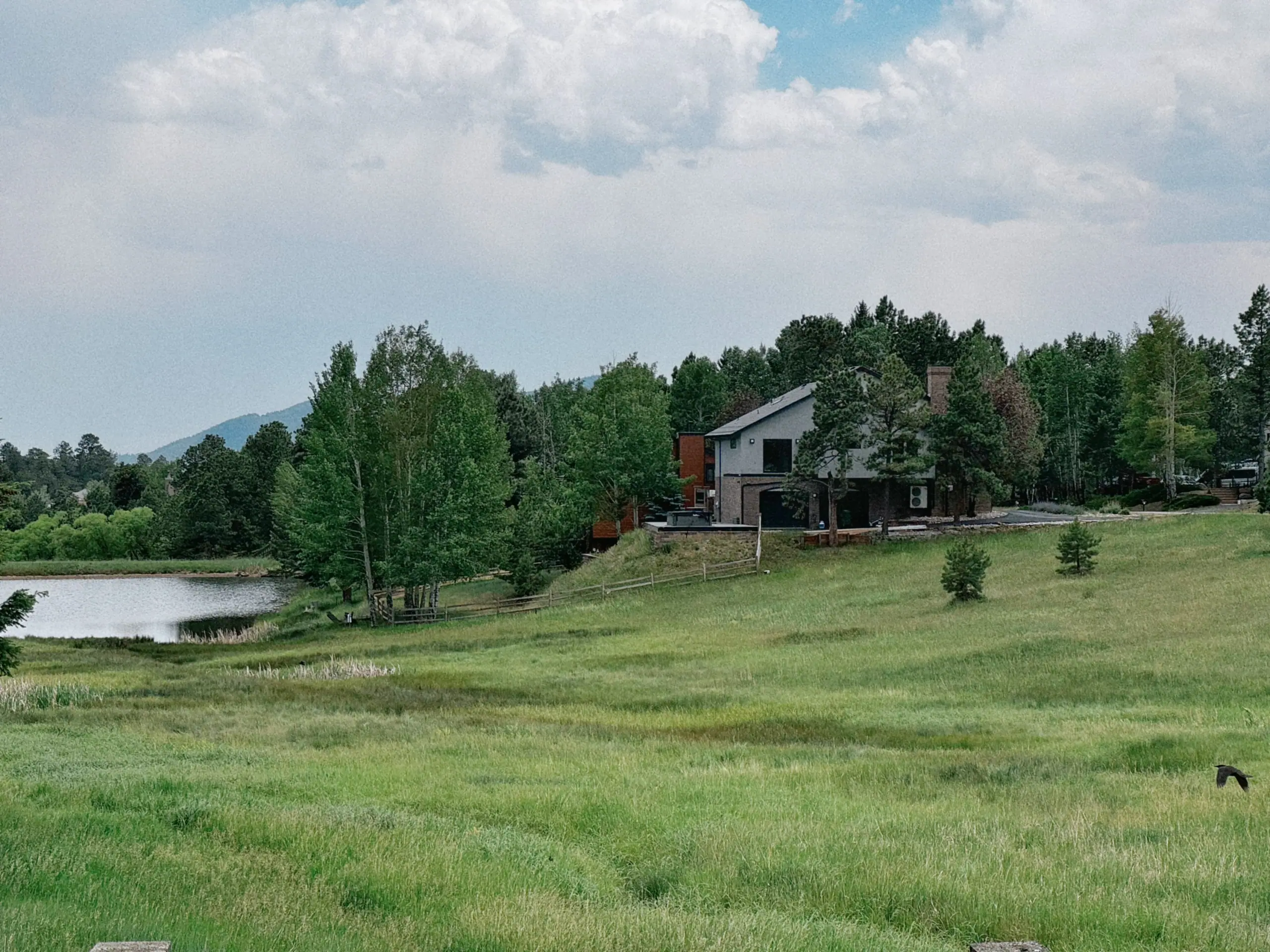 The mountain house above the pond